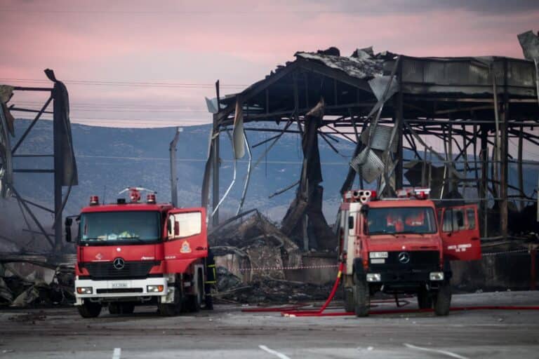Τρίκαλα: Φόβοι για νέα ανάφλεξη και έκρηξη στη «Βιολάντα» – Το έδαφος έχει εμποτιστεί με προπάνιο