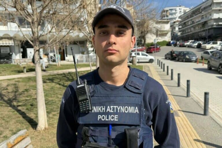Θεσσαλονίκη: «Θα ήταν αργά αν φτάναμε ένα λεπτό αργότερα» – Σοκάρει ο αστυνομικός που έσωσε την 38χρονη από τον σύντροφό της