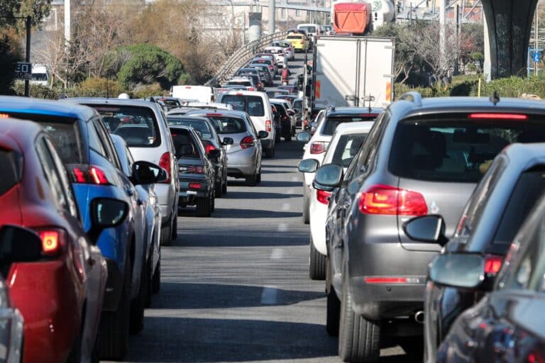 Εργασίες στην Ποσειδώνος – Τι αλλάζει στην κυκλοφορία