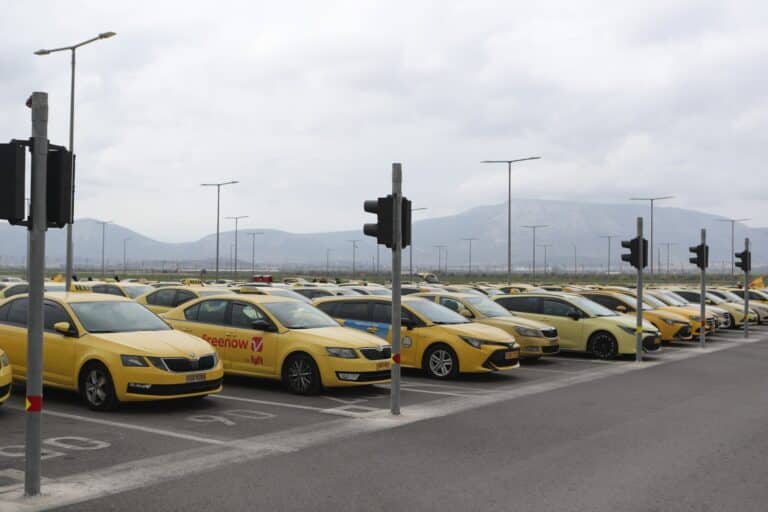 Πρόεδρος ΣΑΤΑ: «Αν δεν πέσουν οι φόροι στα καύσιμα, είναι αδύνατο να κυκλοφορήσουν τα ταξί»