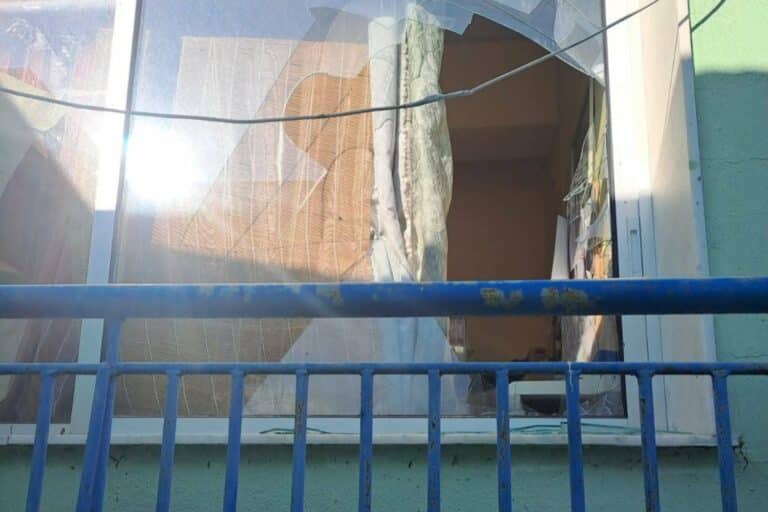 Βανδάλισαν νηπιαγωγείο στη Θεσσαλονίκη – Έσπασαν πόρτες, παράθυρα και καυστήρα