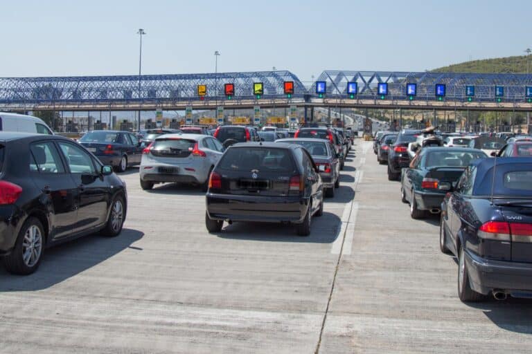 Αυξημένα μέτρα της Τροχαίας για τον Δεκαπενταύγουστο – Τι ισχύει για τα φορτηγά