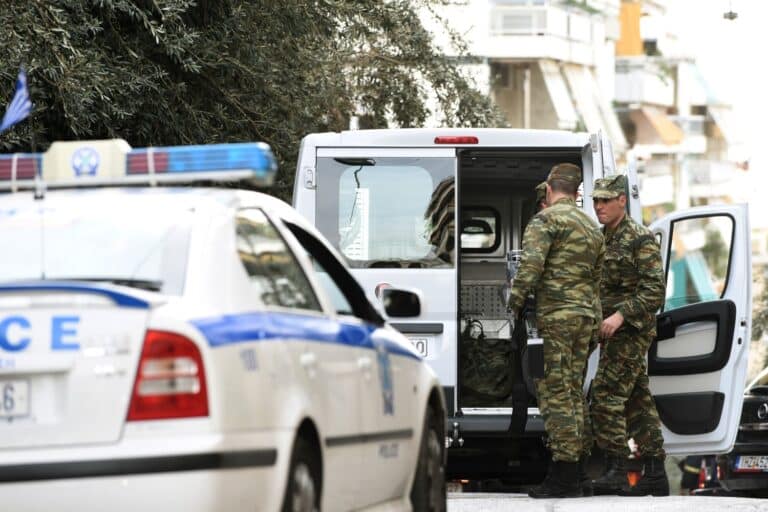 Αθήνα: Συναγερμός στη Φιλελλήνων για ύποπτο αντικείμενο – Στο σημείο κλιμάκιο του ΤΕΕΜ