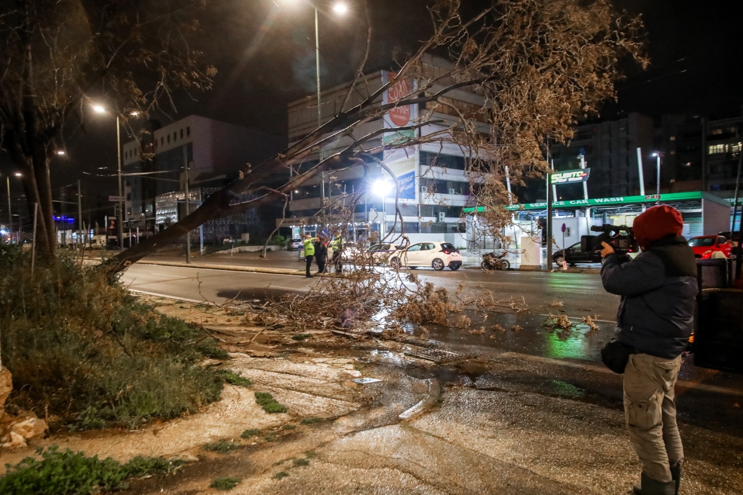 kakokairia attikh 2 4 3