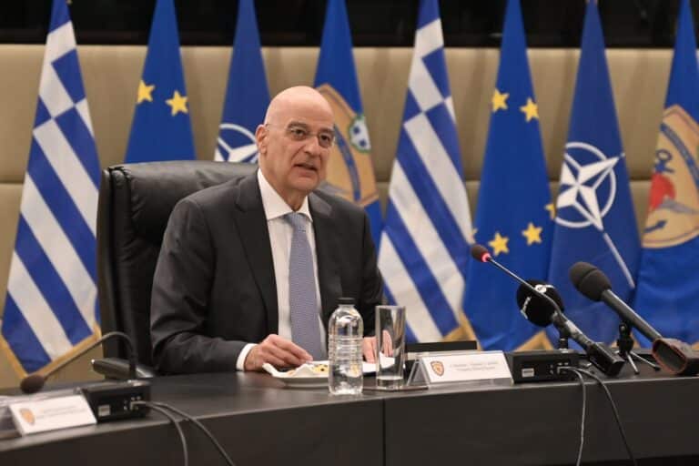 Ο Νίκος Δένδιας συνομίλησε με τον υπουργό Άμυνας της Σαουδικής Αραβίας – Ευχαριστίες για τη συμβολή της ελληνικής δύναμης Patriot
