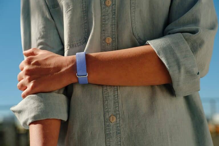 Google Fitbit Air: Το νέο fitness band χωρίς οθόνη με AI και προηγμένη παρακολούθηση υγείας