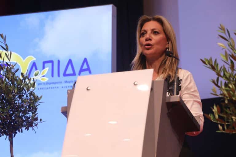 Νέες αποχωρήσεις από το κόμμα της Μαρίας Καρυστιανού – Παραιτήθηκαν Μουτσάτσου, Ιωαννίδου και Κοτσόργιος