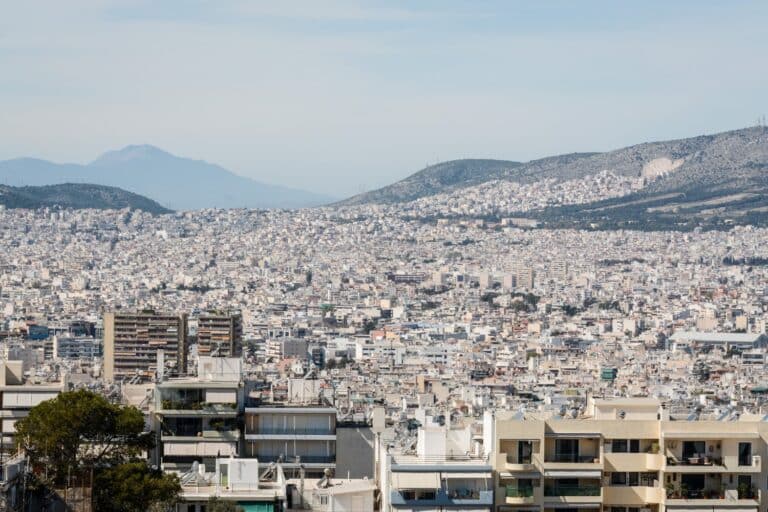 ΑΑΔΕ: Μετατίθεται για την 1η Ιουλίου 2027 η υποχρεωτική καταβολή των ενοικίων μέσω τράπεζας