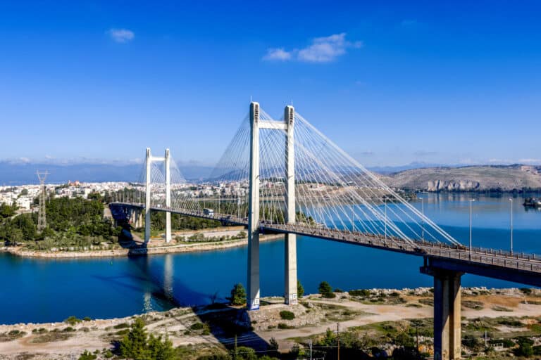 Χαλκίδα: Γυναίκα έπεσε από την Υψηλή Γέφυρα – Ανασύρθηκε ζωντανή από λουόμενο και λιμενικούς