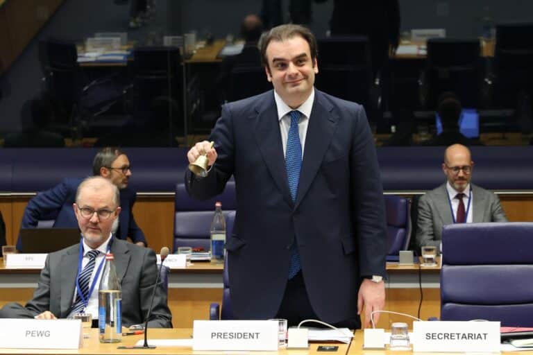 Πιερρακάκης: «Η Ευρώπη κινείται προς τη σωστή κατεύθυνση» – Ψηφιακό ευρώ έως το 2029 και ενοποίηση των αγορών