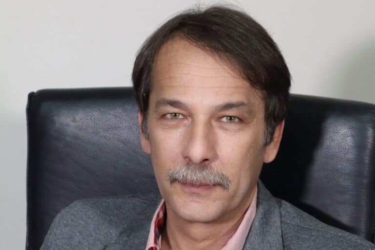 Κερατσίνι-Δραπετσώνα: Εισαγγελική έρευνα για ελλείψεις πυροπροστασίας σε σχολεία και κτίρια – Στο στόχαστρο ο δήμαρχος Χρήστος Βρεττάκος