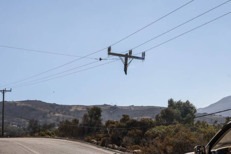 Ρέθυμνο: Αφέθηκε ελεύθερος με περιοριστικούς όρους ο 52χρονος υπάλληλος του ΔΕΔΔΗΕ για την καταστροφική φωτιά