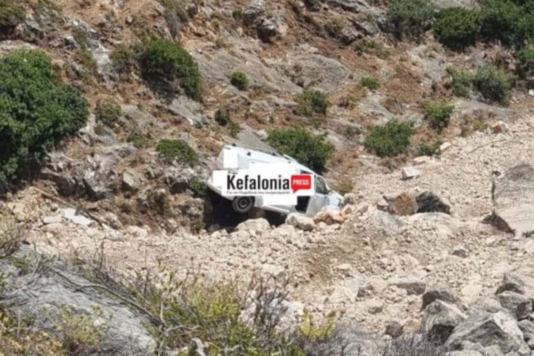 Σοκ στην Κεφαλονιά: 30χρονος αυτοκτόνησε πέφτοντας σε γκρεμό με το όχημά του – «Όταν δείτε αυτό το μήνυμα θα έχω ήδη φύγει»