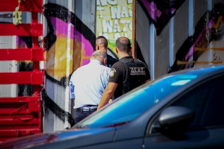 Κυψέλη: Νέα στοιχεία για τη δολοφονία της Βρετανίδας – Η βαλίτσα και το κινητό της 38χρονης στο στόχαστρο των Αρχών