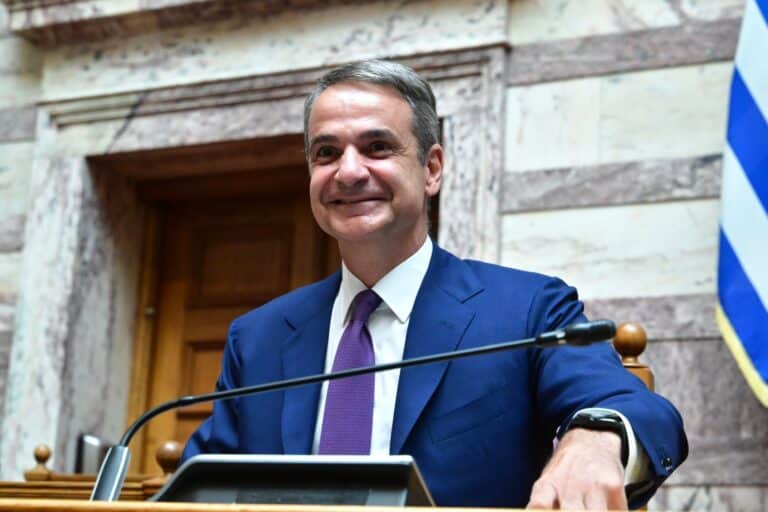Τι φοβάται και δεν πατάει το κουμπί ο Μητσοτάκης;