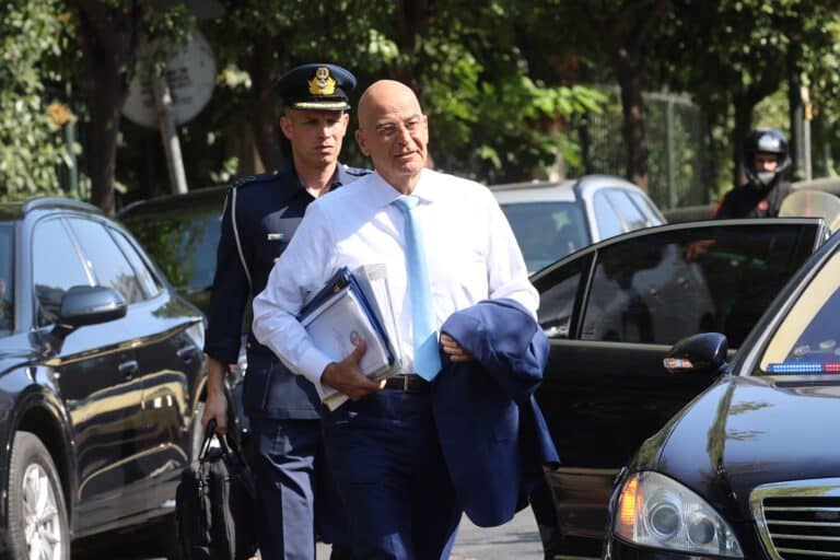 ΚΥΣΕΑ: Σε εξέλιξη η συνεδρίαση για την «Ασπίδα του Αχιλλέα» – Στο τραπέζι εξοπλιστικά 4,2 δισ. ευρώ, νέα εποχή για τις Ένοπλες Δυνάμεις