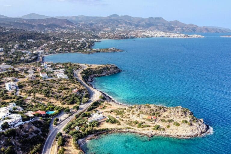 Λασίθι: Μεγάλη επιχείρηση της ΕΛ.ΑΣ. για κοκαΐνη και κάνναβη – Κατασχέθηκαν πάνω από 42.000 ευρώ, έγιναν έξι συλλήψεις