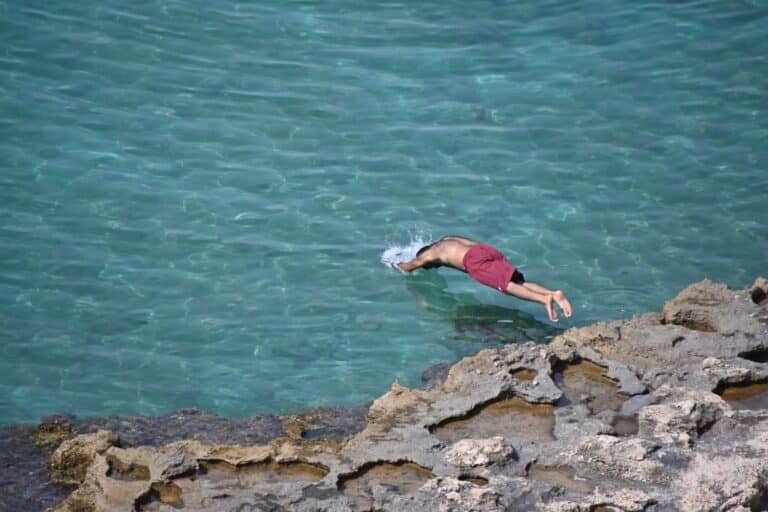 Καύσωνας: Πάνω από τους 40°C η θερμοκρασία και την Τρίτη σε αρκετές περιοχές – Στους 39,7°C ο υδράργυρος στην Αττική