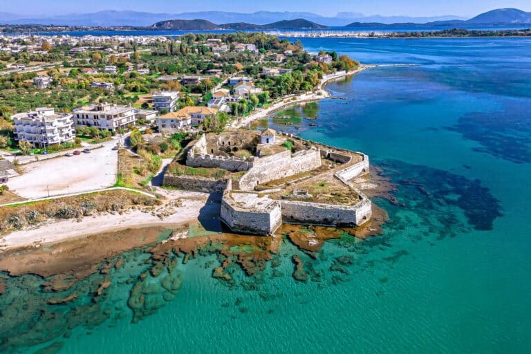 Πρέβεζα: Ανήλικη εντοπίστηκε σε κατάσταση μέθης στον δρόμο – Συνελήφθη μία γυναίκα