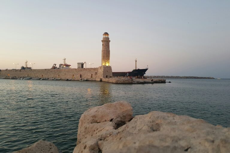 Αστυνομικοί εντόπισαν «ορφανή» φυτεία δενδρυλλίων κάνναβης στο Ρέθυμνο