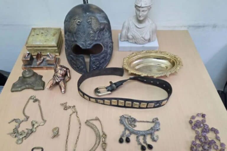 Ρόδος: Πώς δρούσαν οι δύο νεαροί που «χτυπούσαν» σπίτια και αυτοκίνητα – Είχαν στην κατοχή τους από περικεφαλαία μέχρι και εικόνες