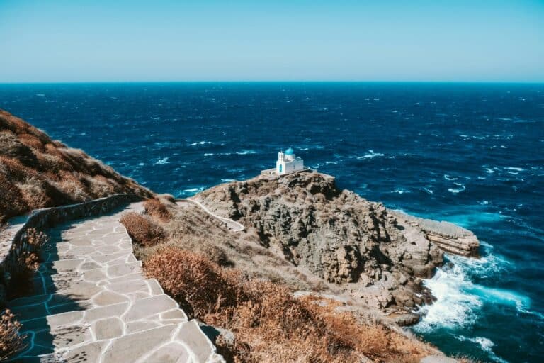 «Τουρισμός για Όλους»: Την Παρασκευή (7/8) ανοίγει η πλατφόρμα – Ποιοι οι δικαιούχοι, πώς γίνεται η αίτηση