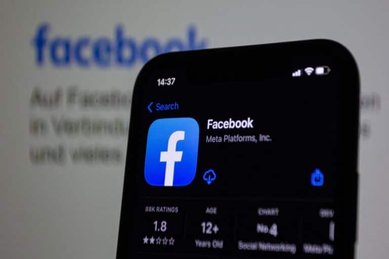 Γιατί οι νέες γενιές εγκαταλείπουν το Facebook