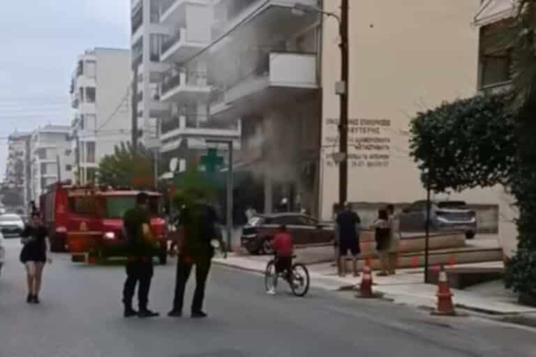 Θεσσαλονίκη: Φωτιά σε φαρμακείο στον Εύοσμο (βίντεο)