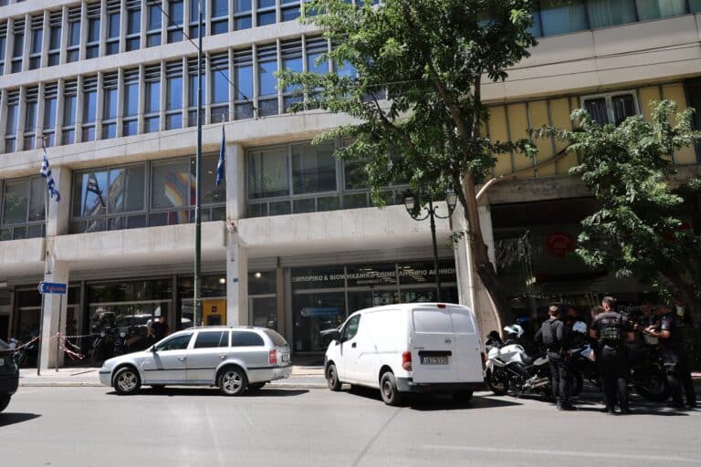 Τηλεφώνημα για βόμβα στο προξενείο της Γαλλίας και το ΕΒΕΑ στο κέντρο της Αθήνας – Συναγερμός στις Αρχές