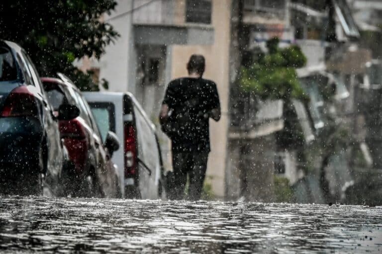 Άστατος ο καιρός σήμερα – Σε ποιες περιοχές παραμένει η κακοκαιρία