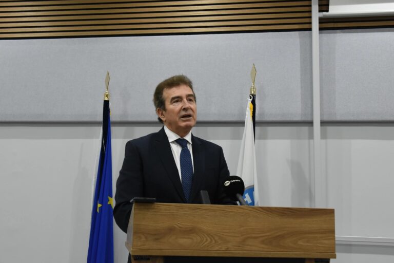Στα εγκαίνια του νέου αμφιθεάτρου του Αστυνομικού Μεγάρου Θεσσαλονίκης ο Χρυσοχοΐδης: «Έχετε κατορθώσει να κυριαρχεί αίσθημα ασφάλειας»