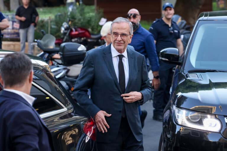 Εκλογές: Σαμαράς στο 12% χωρίς κόμμα – «Πυρετός» στο Μαξίμου