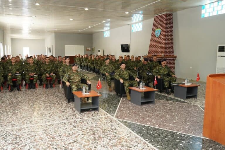 Ο Αρχηγός ΓΕΣ επισκέφθηκε την Περιοχή Ευθύνης της 88 ΣΔΙ στη Λήμνο (εικόνες)