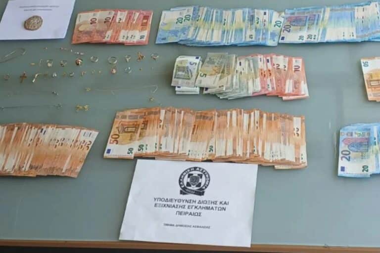 Αττική: Η ΕΛ.ΑΣ. εξάρθρωσε συμμορία διαρρηκτών με λεία άνω των 130.000 ευρώ