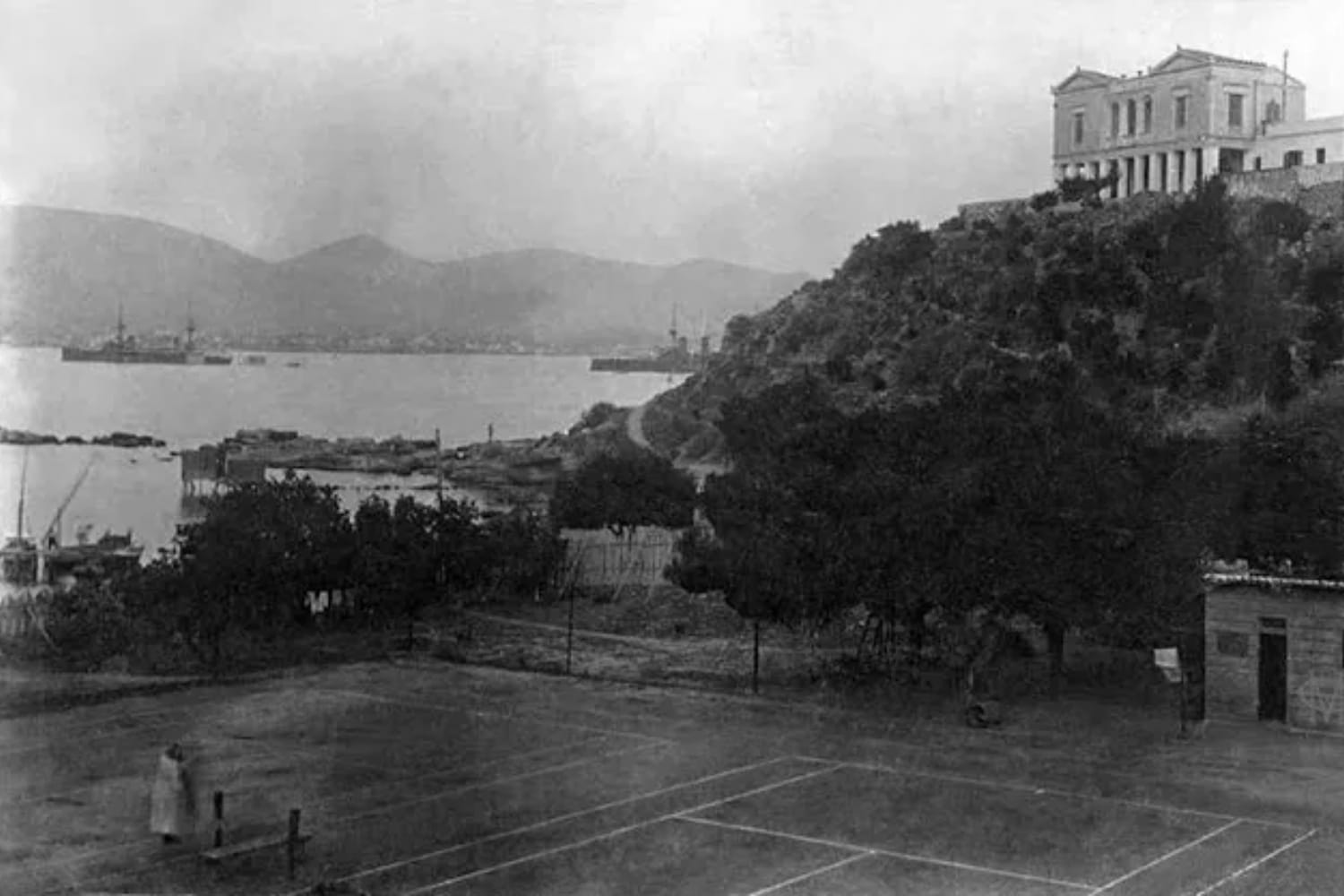averof 29 8 2