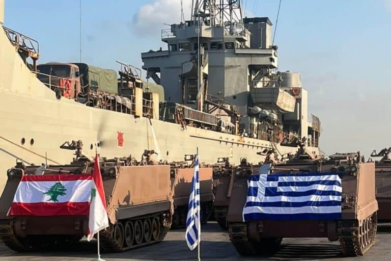 Η Ελλάδα παρέδωσε στρατιωτικό υλικό στις Ένοπλες Δυνάμεις του Λιβάνου (εικόνες)