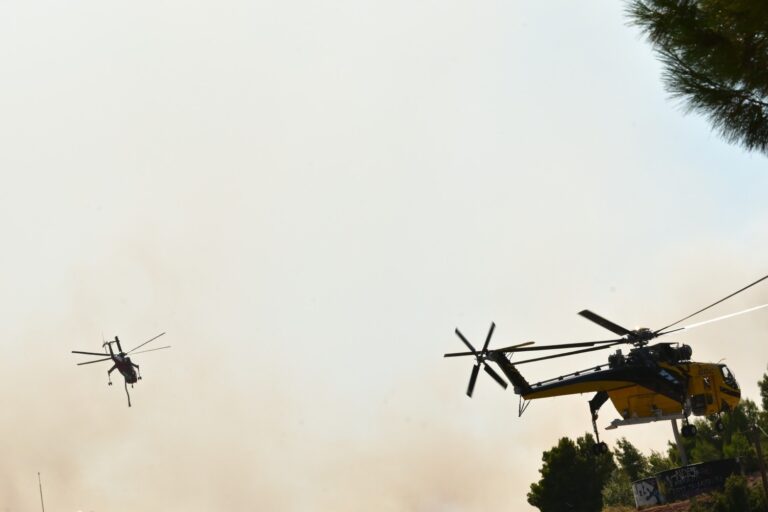 Εμπειρογνώμονας για τη σύγκρουση ελικοπτέρων στην Ψάθα: «Τραγικό λάθος, να διευκρινιστεί ο ρόλος του δεύτερου ελικοπτέρου» 