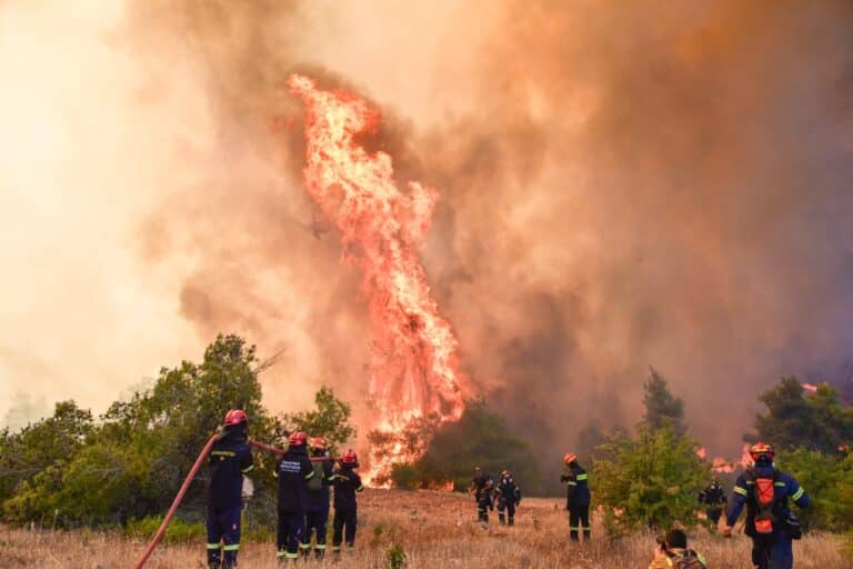 Φωτιές: Επτά περιοχές σε «Red Code» αύριο – Ο χάρτης υψηλού κινδύνου