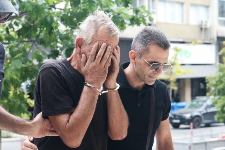 Θεσσαλονίκη: Προφυλακίστηκε o 59χρονος που έβαλε έξι φωτιές στη Σίνδο – «Ήμουν πιεσμένος από τη δουλειά»