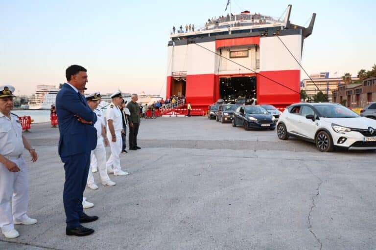 Κικίλιας: «Σε ετοιμότητα το Λιμενικό για την επιστροφή των εκδρομέων» (βίντεο)