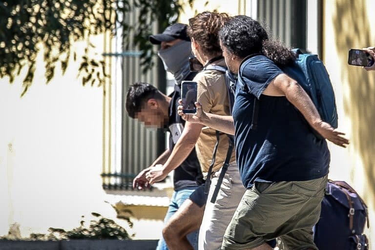 Υπόθεση Κυψέλης: Στον ανακριτή οι γονείς του βρέφους και ο 26χρονος Αφγανός
