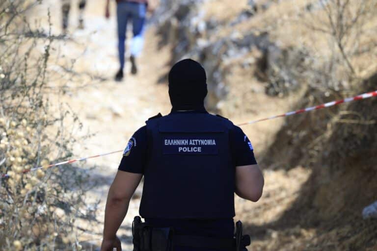 Λυκαβηττός: Σε 57χρονη που αγνοούνταν ανήκει η σορός – Από πτώση ο θάνατός της
