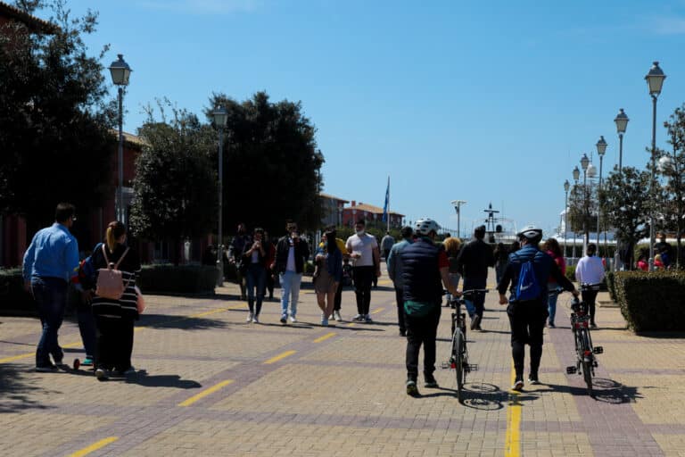 Φλοίσβος: Συνελήφθη 64χρονος για προσβολή γενετήσιας αξιοπρέπειας – Έκανε άσεμνη χειρονομία σε γυναίκα