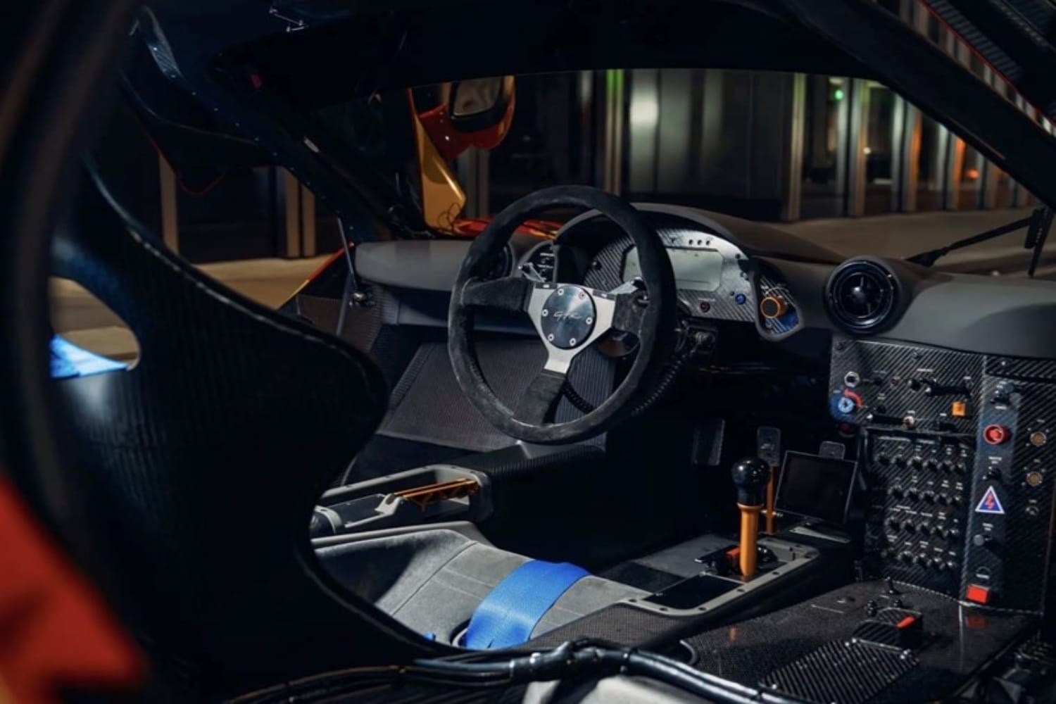 mclaren f1 gtr 1