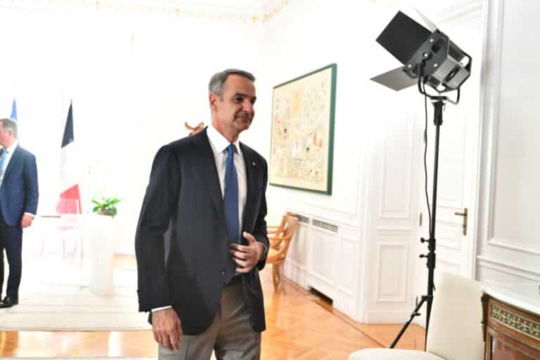 Πάλι ο Μητσοτάκης θα βγάλει τα κάστανα από τη φωτιά…