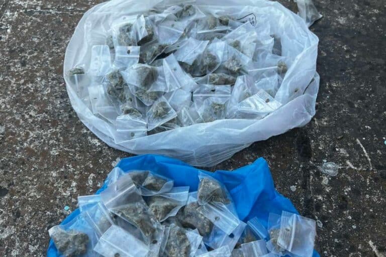 Μαρούσι: Συνελήφθη 35χρονος σε προαύλιο σχολείου για διακίνηση ναρκωτικών (εικόνα)
