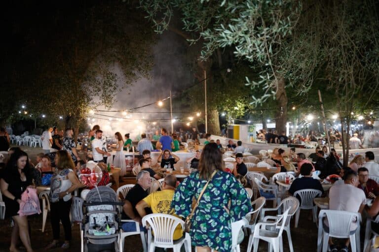 Πύργος: Άγριο ξύλο σε πανηγύρι – Στο νοσοκομείο οι εμπλεκόμενοι, έγιναν προσαγωγές