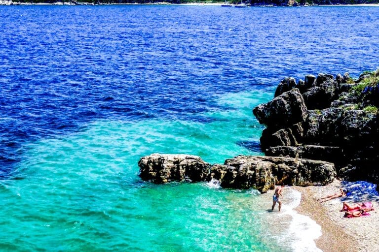 Καιρός: Στους 38 βαθμούς η θερμοκρασία την Κυριακή – Ισχυροί άνεμοι στο Αιγαίο