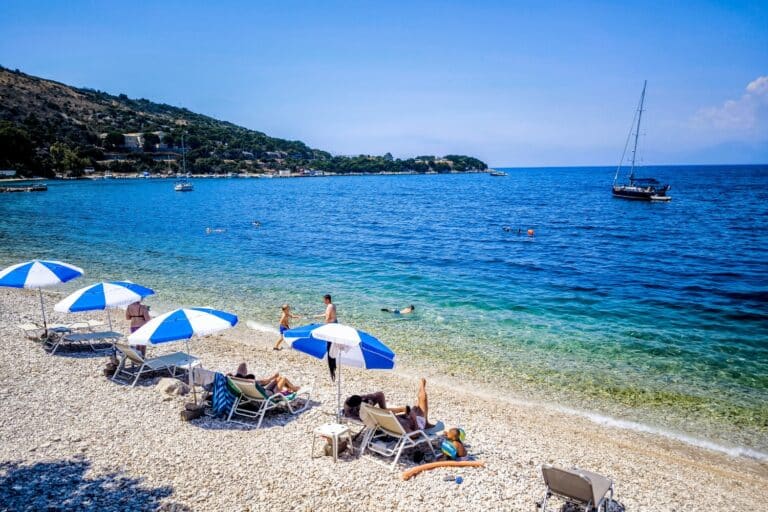 Καιρός: Ανεβαίνει στους 38 βαθμούς ο υδράργυρος τη Δευτέρα – Έως 7 μποφόρ οι άνεμοι στο Αιγαίο