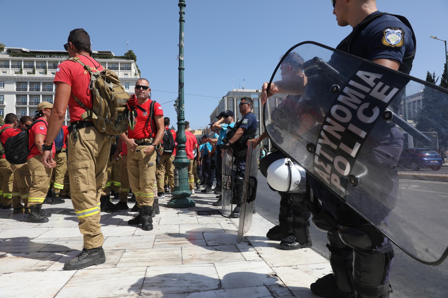 pyrosvestes syntagma 31 8 2026